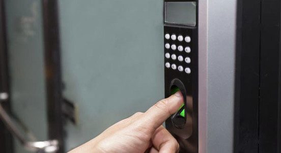 pointeuse-biometrique-552x300 pointeuse biometrique algerie avec lecteur d'empreinte